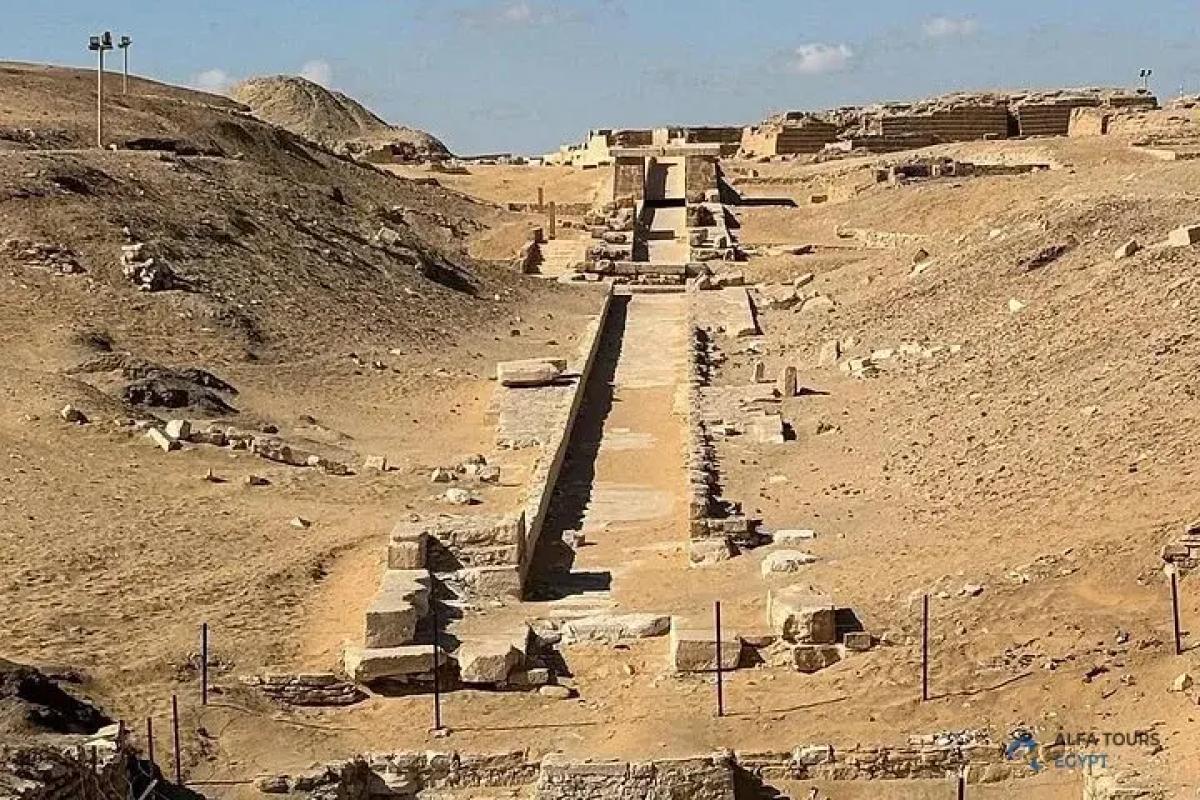 Saqqara , Memphis and Dahsur
